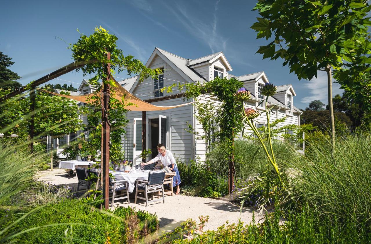 Ranginui Retreat Villa Мастъртън Екстериор снимка