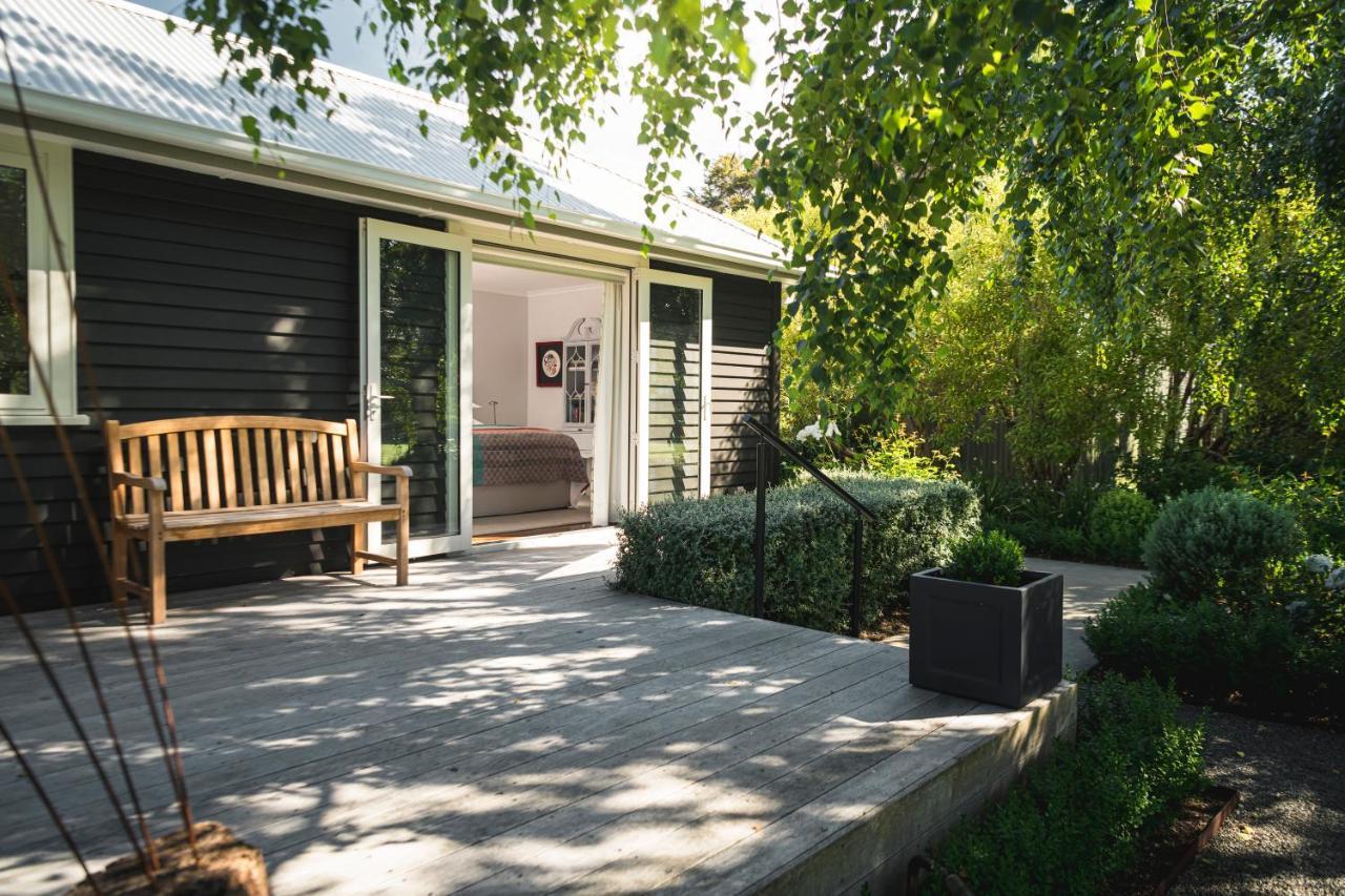 Ranginui Retreat Villa Мастъртън Екстериор снимка